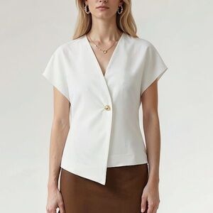 NWT cream/beige/off-white v-neck button blouse. Size Medium